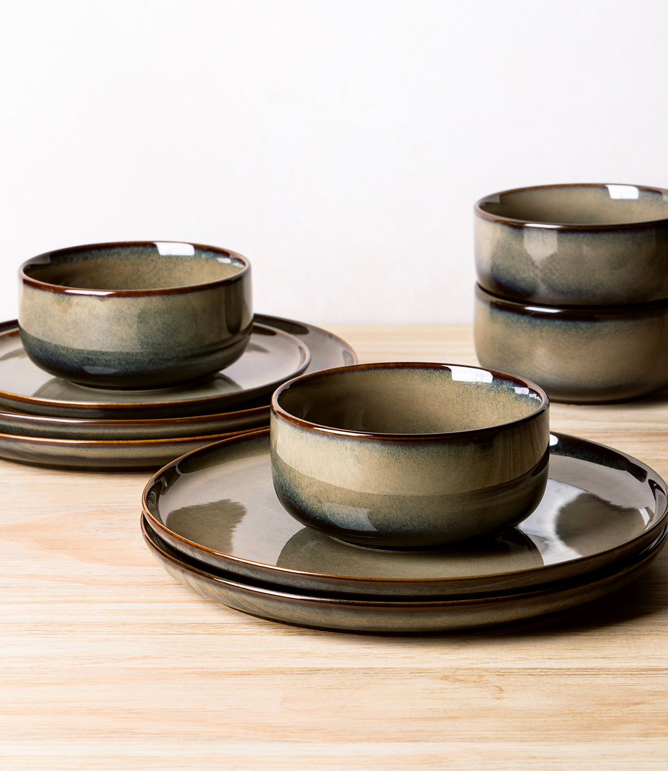 TheTerra Ceramic Dinnerware Sets for 4, 12 Pieces Handmade Reactive Glaze Plates and Bowls Set, Scratch Resistant Dish Set, Oven & Microwave & Dishwasher Safe